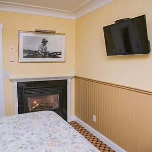 Premier Queen Room Private Bathroom